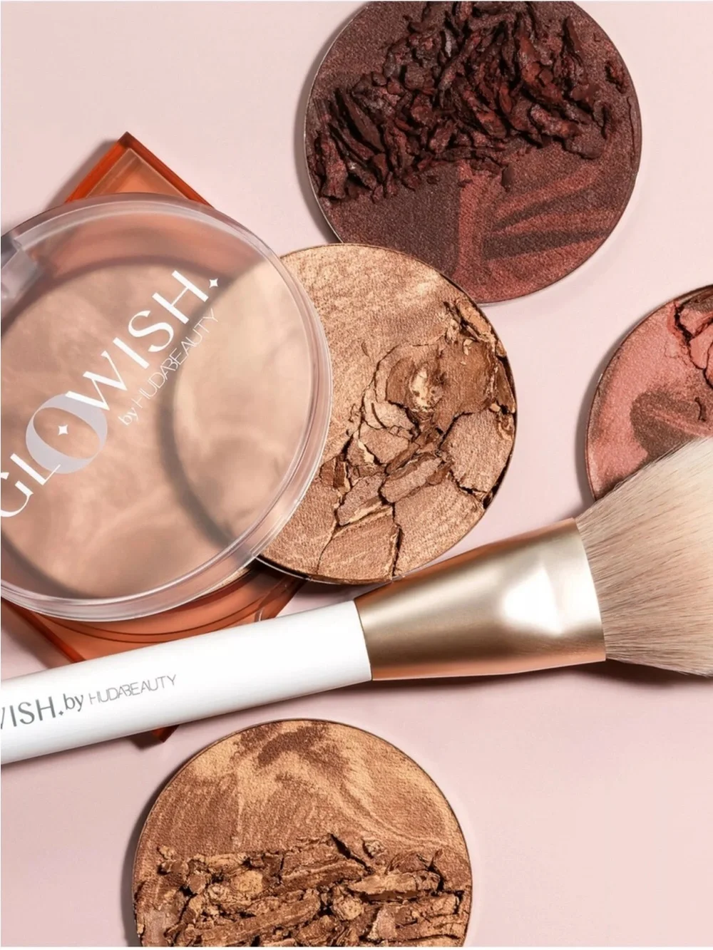 HUDA BEAUTY GLOWISH SOFT RADIANCE BRONZING POWDER;—02 MEDIUM